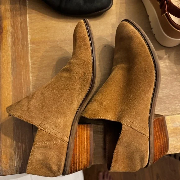 Lucky Brand Brown Suede Ankle Booties - Picture 2 of 5